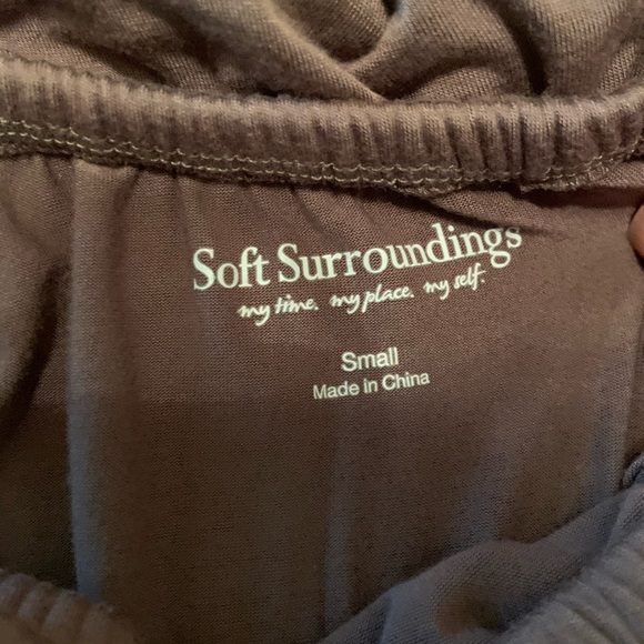 132. Soft Surroundings Double Ruffle Top in Brown - Picture 6 of 7